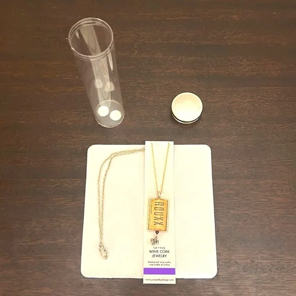 Wine Cork Necklace Vintage Swarovski NWT - Picture 3 of 10